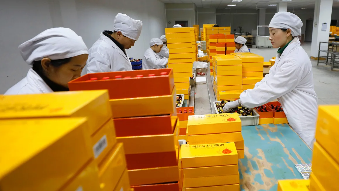 ketergantungan-dunia-pada-obat-tiongkok-terancam-oleh-strategi-tarif-trump